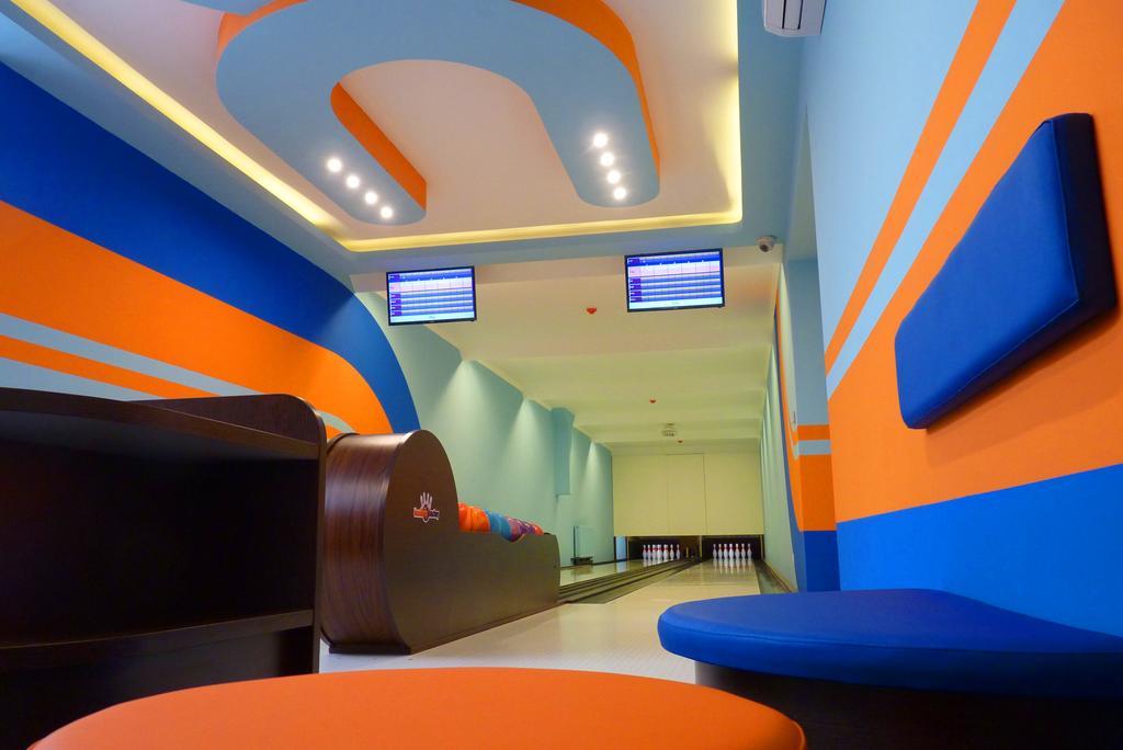 Parton Hotel & Bowling Тісокийчке Екстер'єр фото