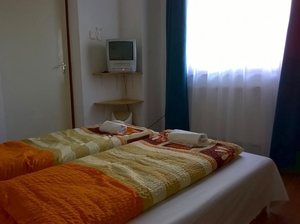 Parton Hotel & Bowling Тісокийчке Номер фото